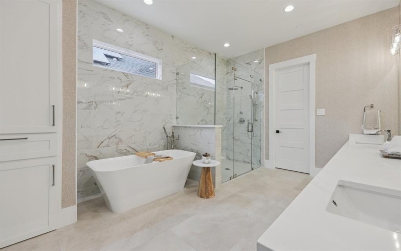 10209 Linkwood Drive, Dallas, TX 75238, 5 Bedrooms Bedrooms, ,6 BathroomsBathrooms,Residential,For Sale,10209 Linkwood Drive,0,21170756