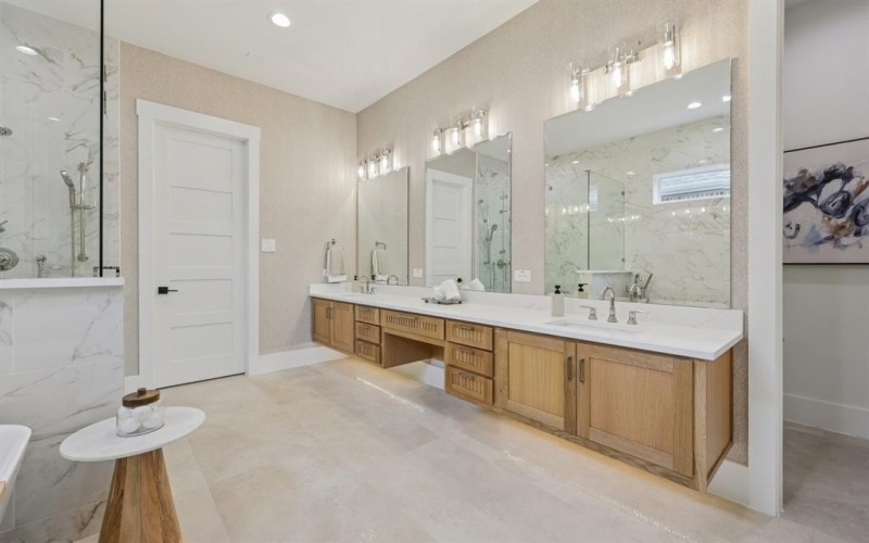 10209 Linkwood Drive, Dallas, TX 75238, 5 Bedrooms Bedrooms, ,6 BathroomsBathrooms,Residential,For Sale,10209 Linkwood Drive,0,21170756