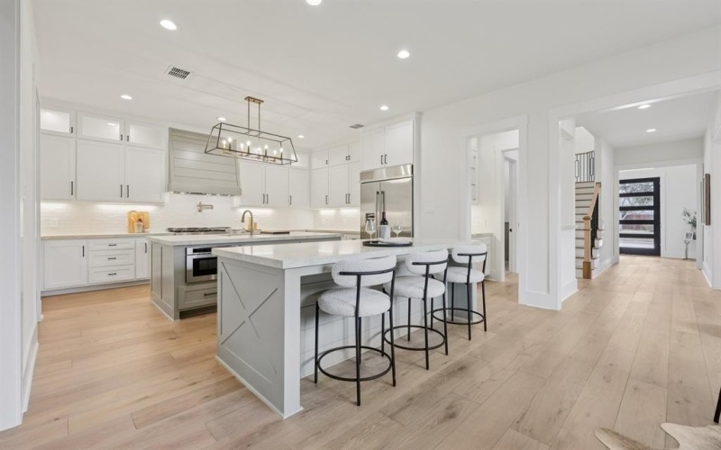 10209 Linkwood Drive, Dallas, TX 75238, 5 Bedrooms Bedrooms, ,6 BathroomsBathrooms,Residential,For Sale,10209 Linkwood Drive,0,21170756