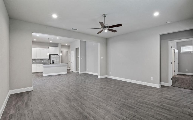 2513 STARLING Street, Denton, TX 76205, 4 Bedrooms Bedrooms, ,2 BathroomsBathrooms,Residential,For Sale,2513 STARLING Street,0,21170899