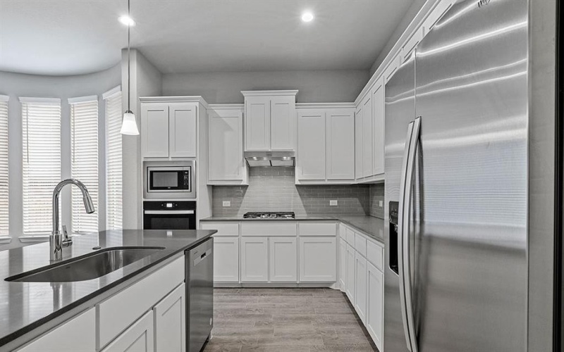 2513 STARLING Street, Denton, TX 76205, 4 Bedrooms Bedrooms, ,2 BathroomsBathrooms,Residential,For Sale,2513 STARLING Street,0,21170899