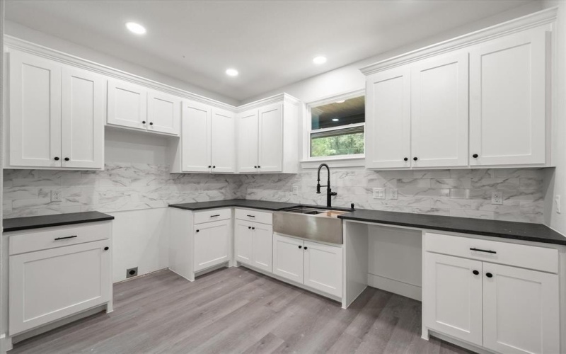 2013 Wildwood Way, Tool, TX 75143, 3 Bedrooms Bedrooms, ,2 BathroomsBathrooms,Residential,For Sale,2013 Wildwood Way,0,21170933