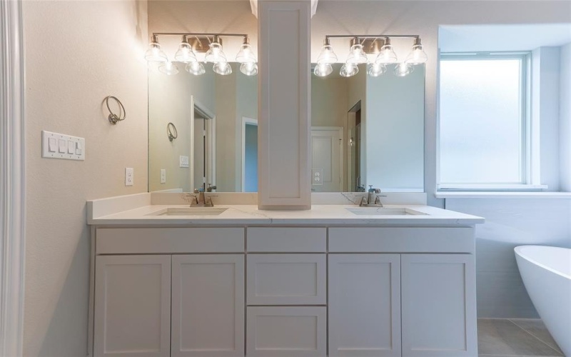 212 Braford Place, Venus, TX 76084, 4 Bedrooms Bedrooms, ,2 BathroomsBathrooms,Residential,For Sale,212 Braford Place,0,21171059