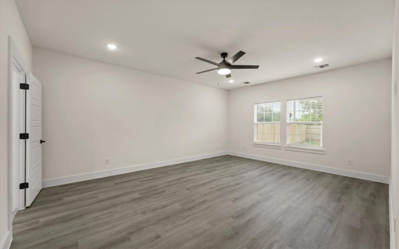 3505 Thannisch Avenue, Fort Worth, TX 76105, 4 Bedrooms Bedrooms, ,2 BathroomsBathrooms,Residential,For Sale,3505 Thannisch Avenue,0,21171173