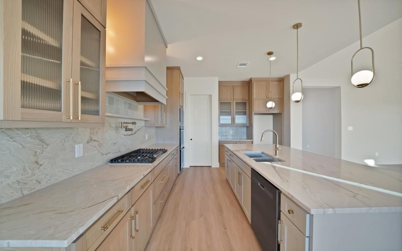 1008 Eagles Bluff Drive, Weatherford, TX 76087, 5 Bedrooms Bedrooms, ,3 BathroomsBathrooms,Residential,For Sale,1008 Eagles Bluff Drive,0,21171242