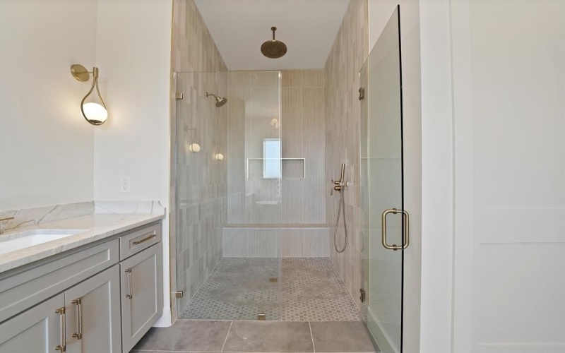 1008 Eagles Bluff Drive, Weatherford, TX 76087, 5 Bedrooms Bedrooms, ,3 BathroomsBathrooms,Residential,For Sale,1008 Eagles Bluff Drive,0,21171242