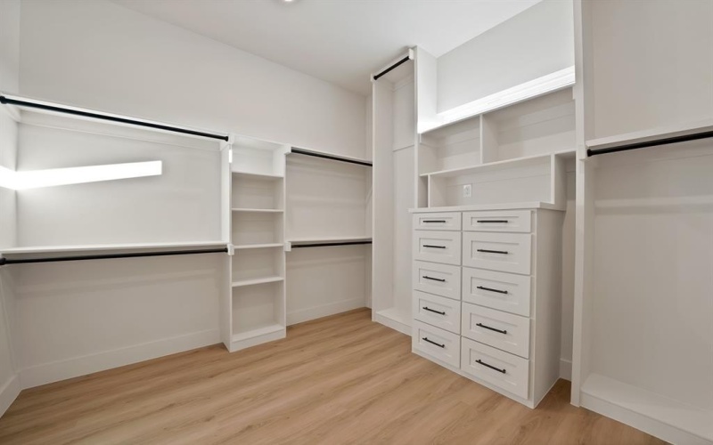 1008 Eagles Bluff Drive, Weatherford, TX 76087, 5 Bedrooms Bedrooms, ,3 BathroomsBathrooms,Residential,For Sale,1008 Eagles Bluff Drive,0,21171242