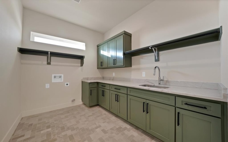 1008 Eagles Bluff Drive, Weatherford, TX 76087, 5 Bedrooms Bedrooms, ,3 BathroomsBathrooms,Residential,For Sale,1008 Eagles Bluff Drive,0,21171242