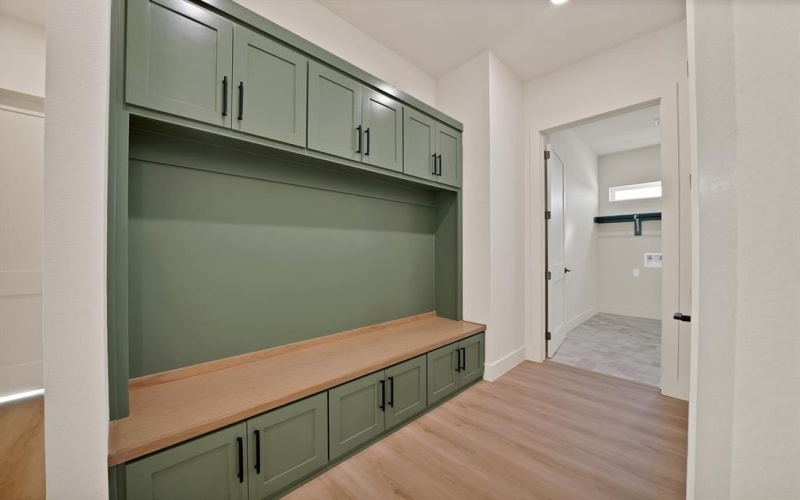 1008 Eagles Bluff Drive, Weatherford, TX 76087, 5 Bedrooms Bedrooms, ,3 BathroomsBathrooms,Residential,For Sale,1008 Eagles Bluff Drive,0,21171242