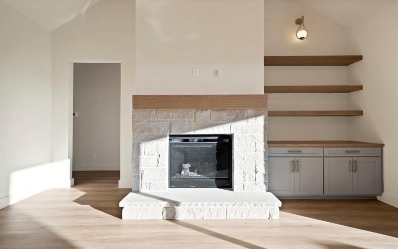 1008 Eagles Bluff Drive, Weatherford, TX 76087, 5 Bedrooms Bedrooms, ,3 BathroomsBathrooms,Residential,For Sale,1008 Eagles Bluff Drive,0,21171242