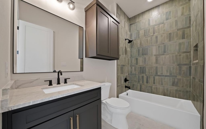 1008 Eagles Bluff Drive, Weatherford, TX 76087, 5 Bedrooms Bedrooms, ,3 BathroomsBathrooms,Residential,For Sale,1008 Eagles Bluff Drive,0,21171242