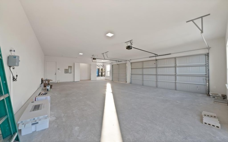 1008 Eagles Bluff Drive, Weatherford, TX 76087, 5 Bedrooms Bedrooms, ,3 BathroomsBathrooms,Residential,For Sale,1008 Eagles Bluff Drive,0,21171242