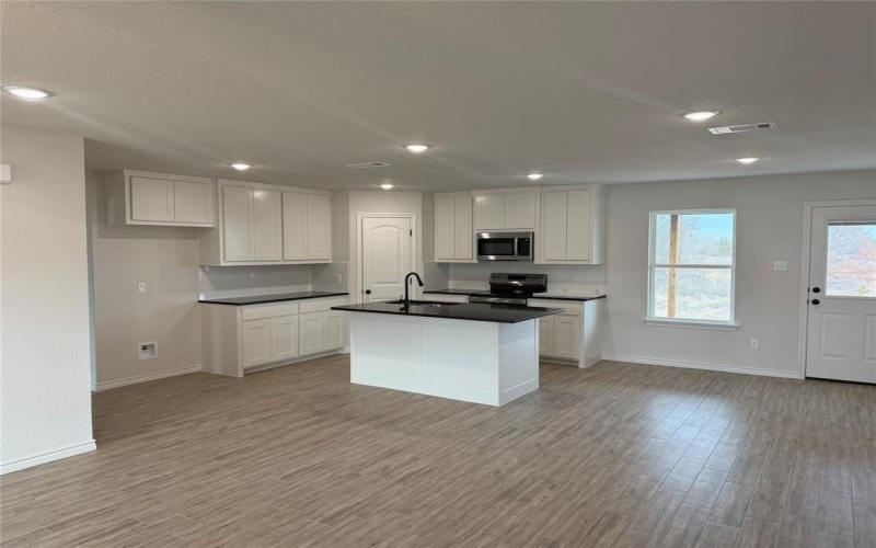 6008 Piper Anne Street, Azle, TX 76020, 3 Bedrooms Bedrooms, ,2 BathroomsBathrooms,Residential,For Sale,6008 Piper Anne Street,0,21171496