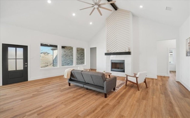 340 Slimp Bluff, Azle, TX 76020, 4 Bedrooms Bedrooms, ,3 BathroomsBathrooms,Residential,For Sale,340 Slimp Bluff,0,21171565