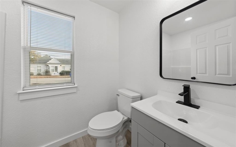 1905 Sanger Avenue, Waco, TX 76707, 4 Habitaciones Habitaciones , ,5 BañosBaños,Residential,En Venta,1905 Sanger Avenue,0,21171688