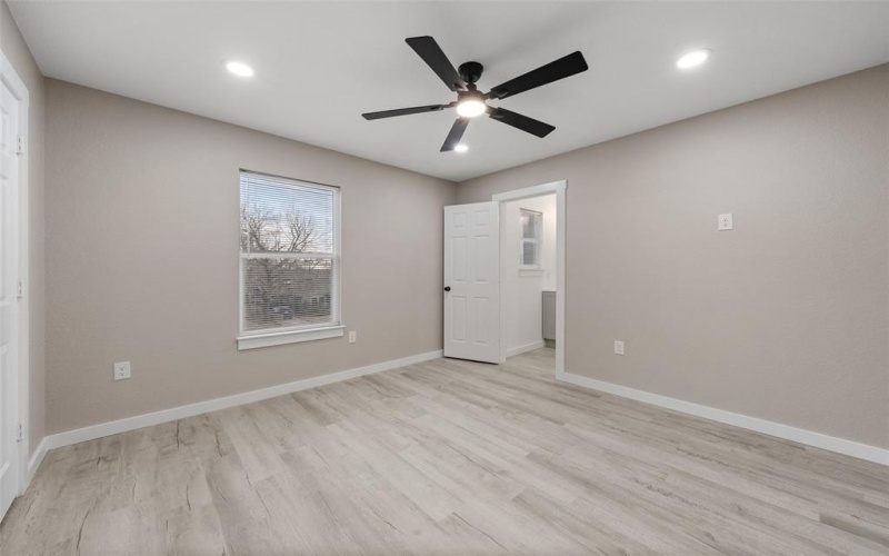 1905 Sanger Avenue, Waco, TX 76707, 4 Habitaciones Habitaciones , ,5 BañosBaños,Residential,En Venta,1905 Sanger Avenue,0,21171688