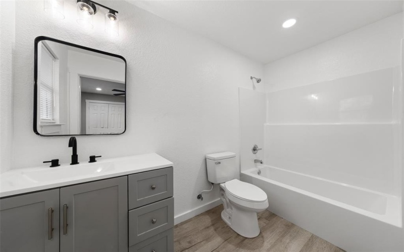 1905 Sanger Avenue, Waco, TX 76707, 4 Habitaciones Habitaciones , ,5 BañosBaños,Residential,En Venta,1905 Sanger Avenue,0,21171688