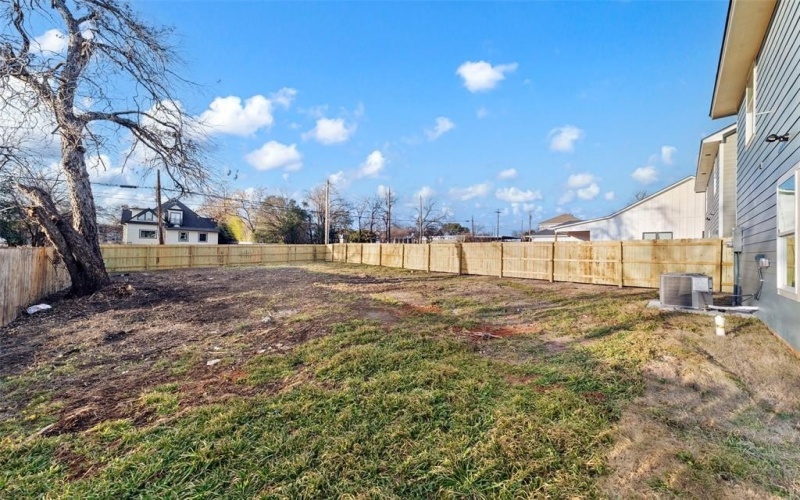 1909 Sanger Avenue, Waco, TX 76707, 4 Habitaciones Habitaciones , ,5 BañosBaños,Residential,En Venta,1909 Sanger Avenue,0,21171690