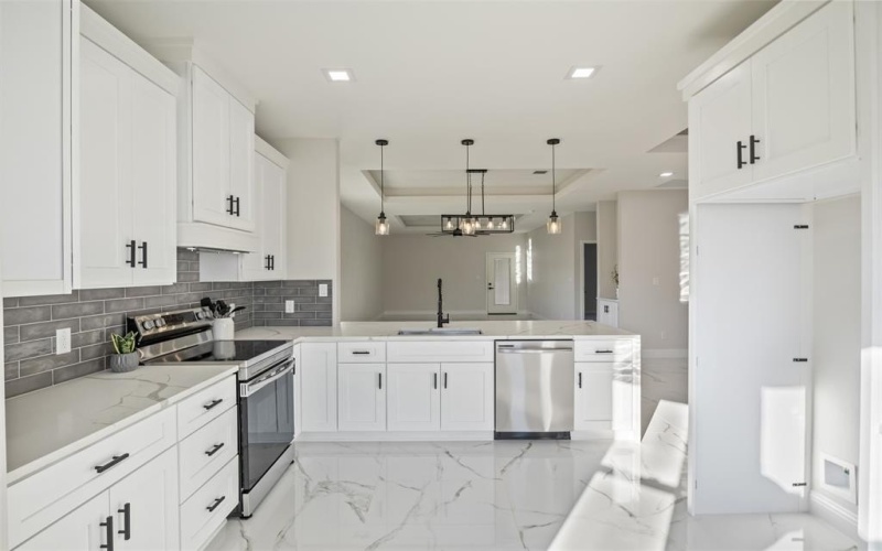 1357 Beach Drive, Pelican Bay, TX 76020, 3 Habitaciones Habitaciones , ,2 BañosBaños,Residential,En Venta,1357 Beach Drive,0,21171926