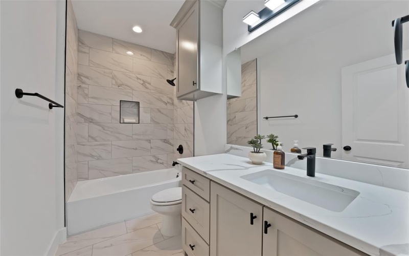 175 Harris Harbor Road, East Tawakoni, TX 75472, 3 Bedrooms Bedrooms, ,2 BathroomsBathrooms,Residential,For Sale,175 Harris Harbor Road,0,21171984