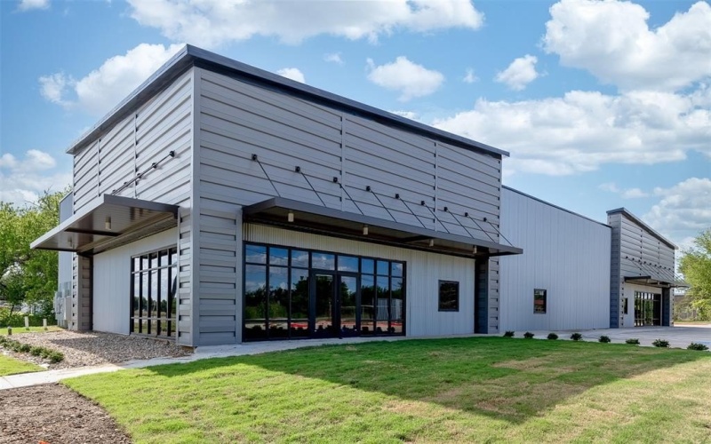 2309 A Gallagher Drive, Sherman, TX 75090, ,Commercial Sale,En Venta,2309 A Gallagher Drive,20619120