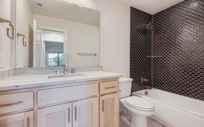 1252 High, The Colony, TX 75056, 4 Habitaciones Habitaciones , ,5 BañosBaños,Residential,En Venta,1252 High,0,20619250