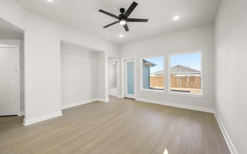 7420 Summer Sunset Drive, Denton, TX 76249, 4 Habitaciones Habitaciones , ,2 BañosBaños,Residential,En Venta,7420 Summer Sunset Drive,0,21172329