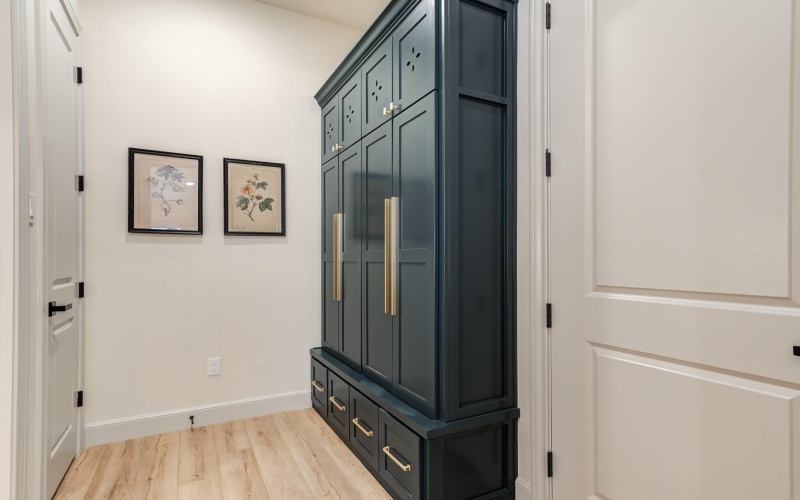 4902 139th Street, Lubbock, TX 79424, 4 Bedrooms Bedrooms, ,5 BathroomsBathrooms,Residential,For Sale,4902 139th Street,0,202601658