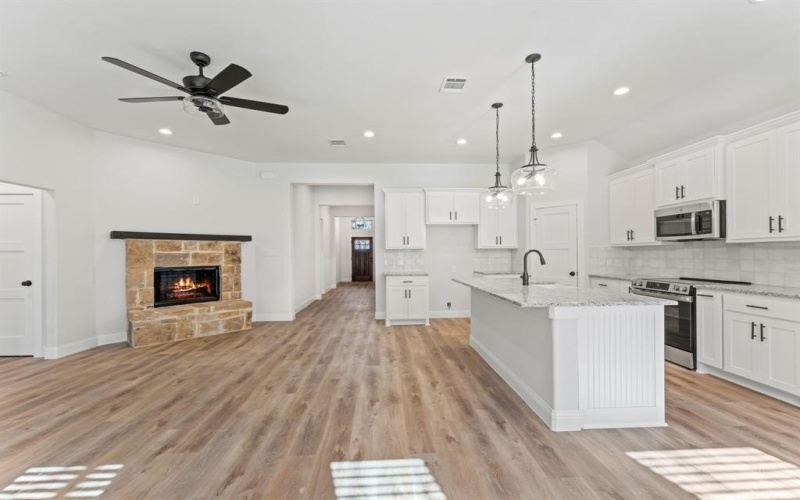 103 Maverick Lane, Pilot Point, TX 76258, 4 Bedrooms Bedrooms, ,2 BathroomsBathrooms,Residential,For Sale,103 Maverick Lane,20540134
