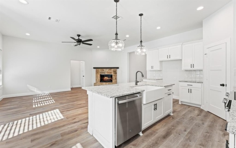 103 Maverick Lane, Pilot Point, TX 76258, 4 Bedrooms Bedrooms, ,2 BathroomsBathrooms,Residential,For Sale,103 Maverick Lane,20540134