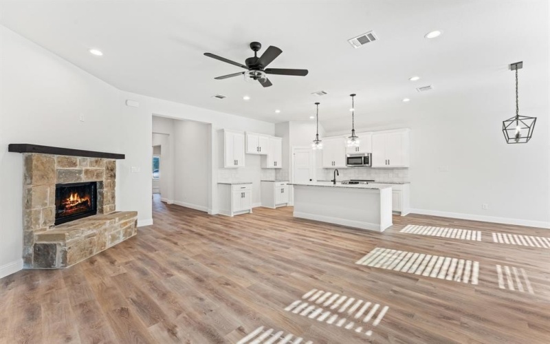 103 Maverick Lane, Pilot Point, TX 76258, 4 Bedrooms Bedrooms, ,2 BathroomsBathrooms,Residential,For Sale,103 Maverick Lane,20540134