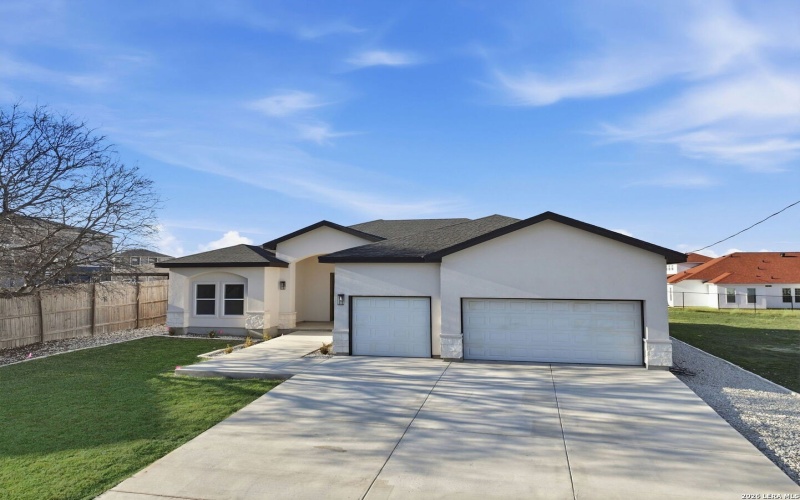 7801 Yellow Bark, Selma, TX 78154, 4 Habitaciones Habitaciones , ,2 BañosBaños,Residential,En Venta,7801 Yellow Bark,0,1939390