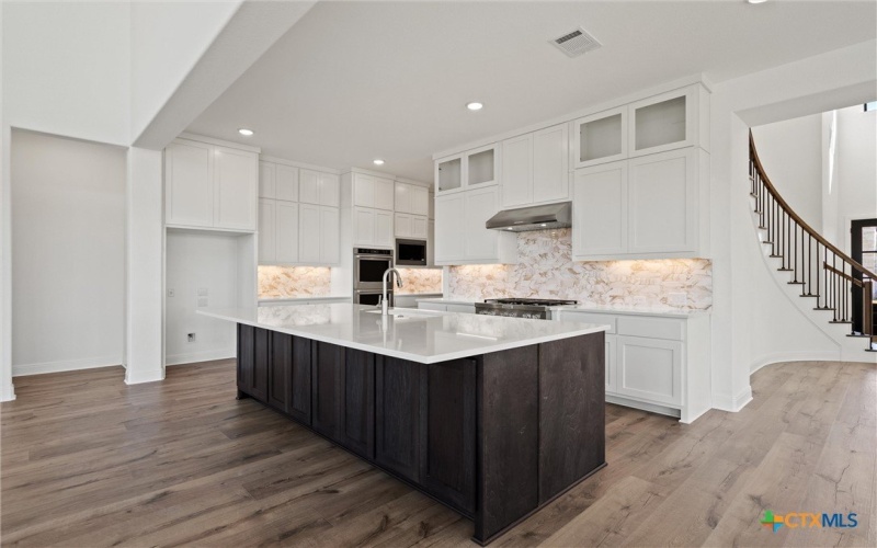 2004 Crimson Sunset Cove, Texas City, TX 78628, 5 Bedrooms Bedrooms, ,5 BathroomsBathrooms,Residential,For Sale,2004 Crimson Sunset Cove,0,603693