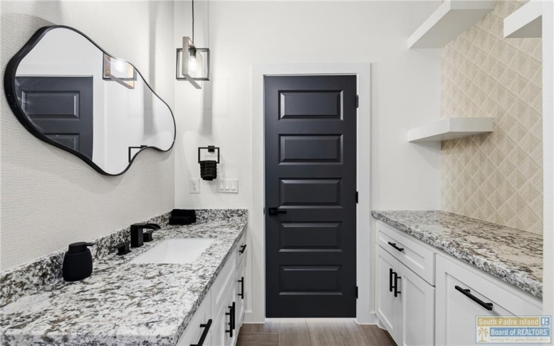 2413 Calle Moreno, Brownsville, TX 78521, 3 Bedrooms Bedrooms, ,2 BathroomsBathrooms,Residential,For Sale,2413 Calle Moreno,0,104842