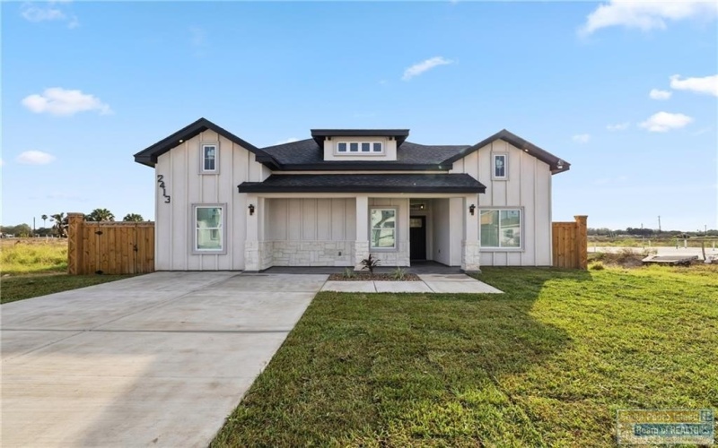 2413 Calle Moreno, Brownsville, TX 78521, 3 Bedrooms Bedrooms, ,2 BathroomsBathrooms,Residential,For Sale,2413 Calle Moreno,0,104842