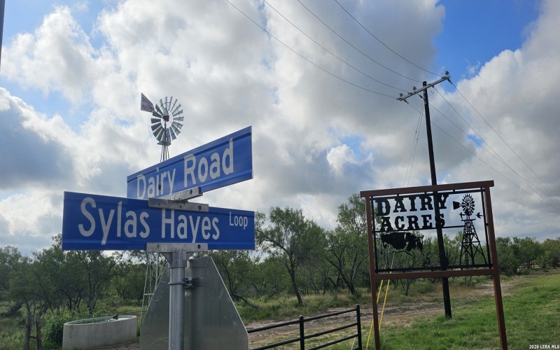 129 Sylas Hayes Loop, Pleasanton, TX 78064, 3 Bedrooms Bedrooms, ,2 BathroomsBathrooms,Residential,For Sale,129 Sylas Hayes Loop,0,1939283