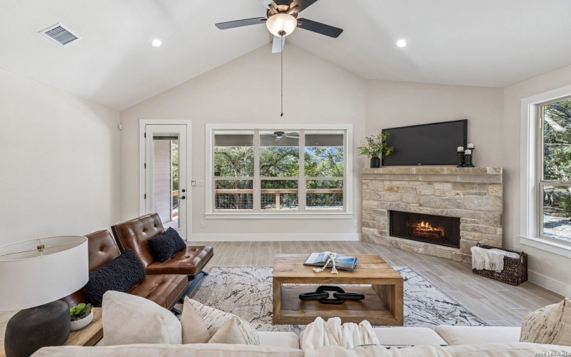 197 Bogi, Canyon Lake, TX 78133, 3 Bedrooms Bedrooms, ,2 BathroomsBathrooms,Residential,For Sale,197 Bogi,0,1939297