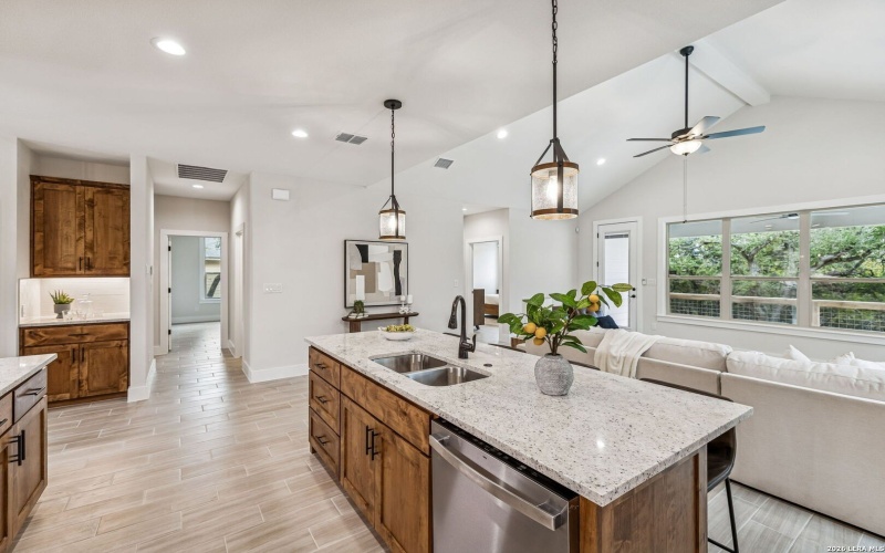 197 Bogi, Canyon Lake, TX 78133, 3 Bedrooms Bedrooms, ,2 BathroomsBathrooms,Residential,For Sale,197 Bogi,0,1939297