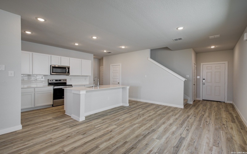 9914 Chavaneaux Lndg, San Antonio, TX 78221, 4 Bedrooms Bedrooms, ,2 BathroomsBathrooms,Residential,For Sale,9914 Chavaneaux Lndg,0,1939303