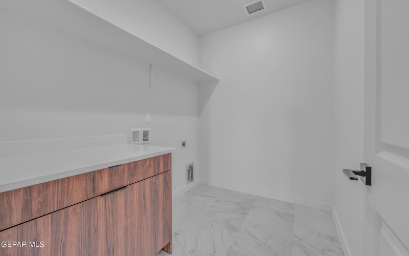 12112 Nesreen Drive, El Paso, TX 79934, 3 Bedrooms Bedrooms, ,2 BathroomsBathrooms,Residential,For Sale,12112 Nesreen Drive,0,937843