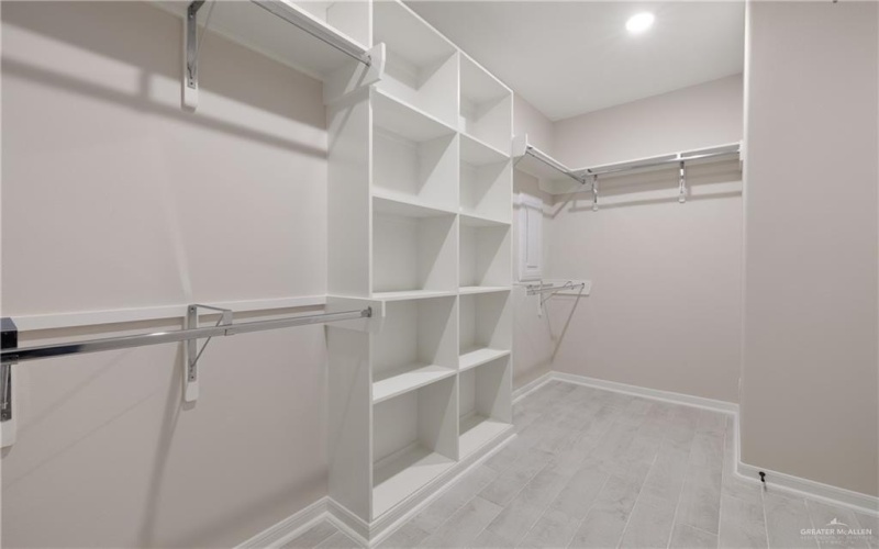 6521 Anaqua Loop, McAllen, TX 78504, 4 Bedrooms Bedrooms, ,2 BathroomsBathrooms,Residential,For Sale,6521 Anaqua Loop,0,493552