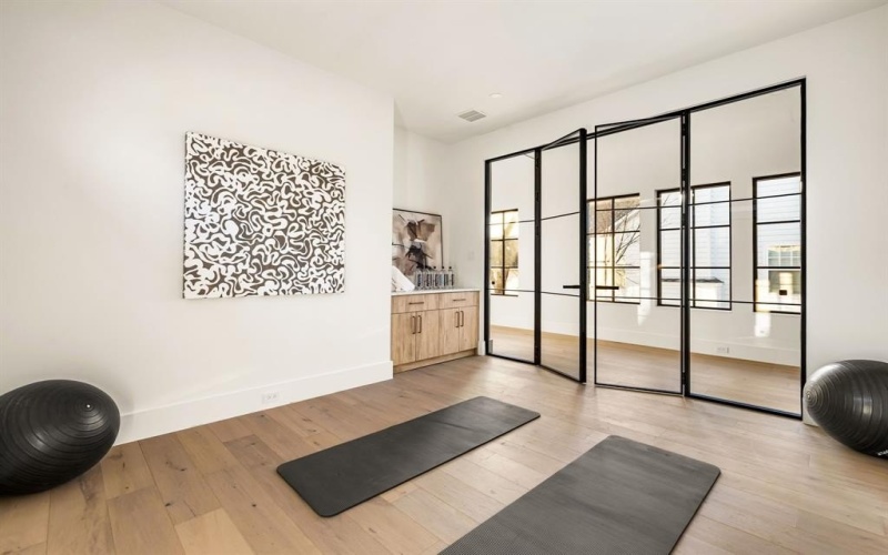 5706 Stanford Avenue, Dallas, TX 75209, 5 Habitaciones Habitaciones , ,6 BañosBaños,Residential,En Venta,5706 Stanford Avenue,0,21042055