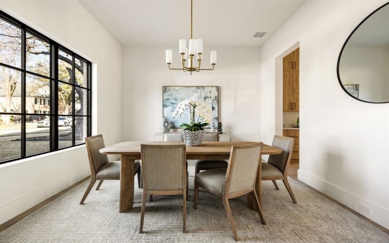 5706 Stanford Avenue, Dallas, TX 75209, 5 Habitaciones Habitaciones , ,6 BañosBaños,Residential,En Venta,5706 Stanford Avenue,0,21042055