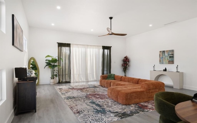 1919 Pollard Street, Dallas, TX 75208, 3 Habitaciones Habitaciones , ,3 BañosBaños,Residential,En Venta,1919 Pollard Street,0,21157671