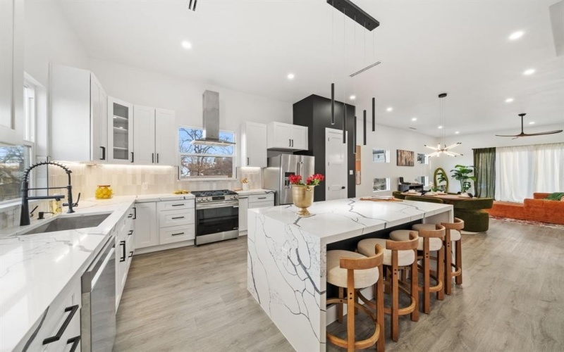 1919 Pollard Street, Dallas, TX 75208, 3 Habitaciones Habitaciones , ,3 BañosBaños,Residential,En Venta,1919 Pollard Street,0,21157671