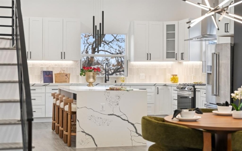 1919 Pollard Street, Dallas, TX 75208, 3 Habitaciones Habitaciones , ,3 BañosBaños,Residential,En Venta,1919 Pollard Street,0,21157671