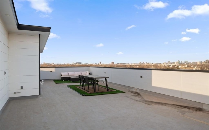 1919 Pollard Street, Dallas, TX 75208, 3 Habitaciones Habitaciones , ,3 BañosBaños,Residential,En Venta,1919 Pollard Street,0,21157671