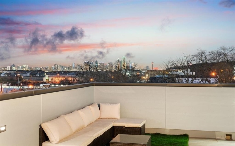 1919 Pollard Street, Dallas, TX 75208, 3 Habitaciones Habitaciones , ,3 BañosBaños,Residential,En Venta,1919 Pollard Street,0,21157671