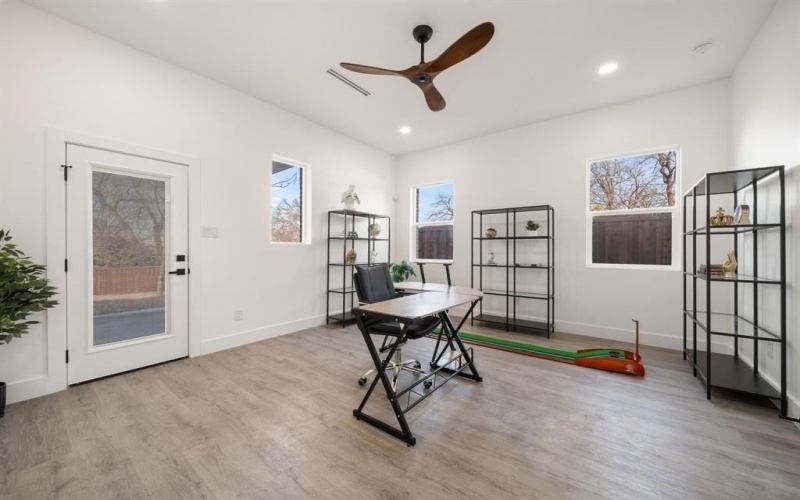 1919 Pollard Street, Dallas, TX 75208, 3 Habitaciones Habitaciones , ,3 BañosBaños,Residential,En Venta,1919 Pollard Street,0,21157671