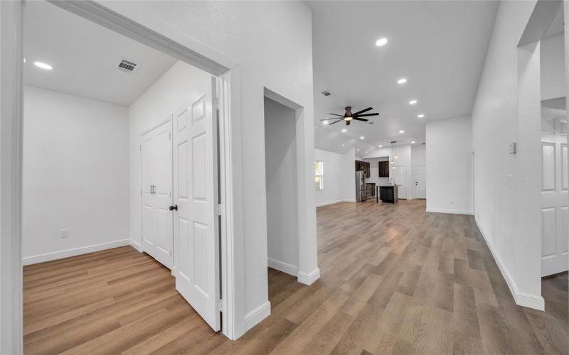 2406 Naoma Street, Dallas, TX 75241, 4 Habitaciones Habitaciones , ,2 BañosBaños,Residential,En Venta,2406 Naoma Street,0,21173376